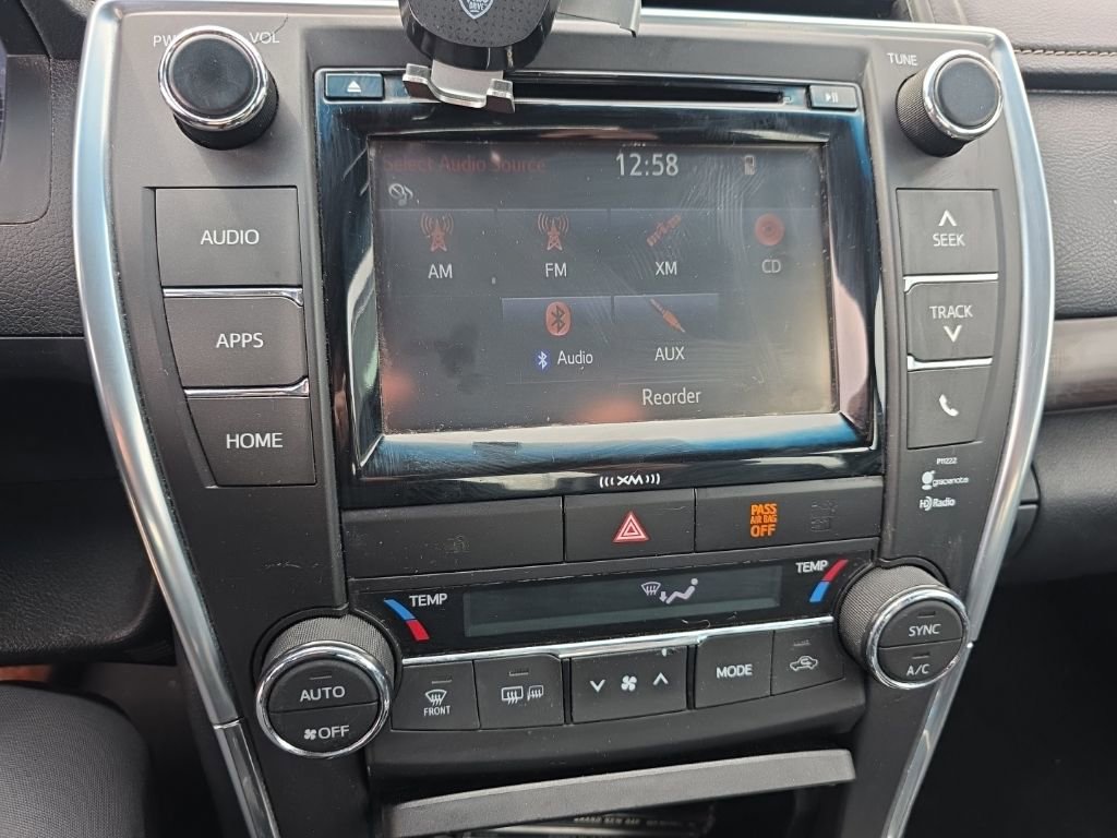 Used 2016 Toyota Camry XLE FWD image 12