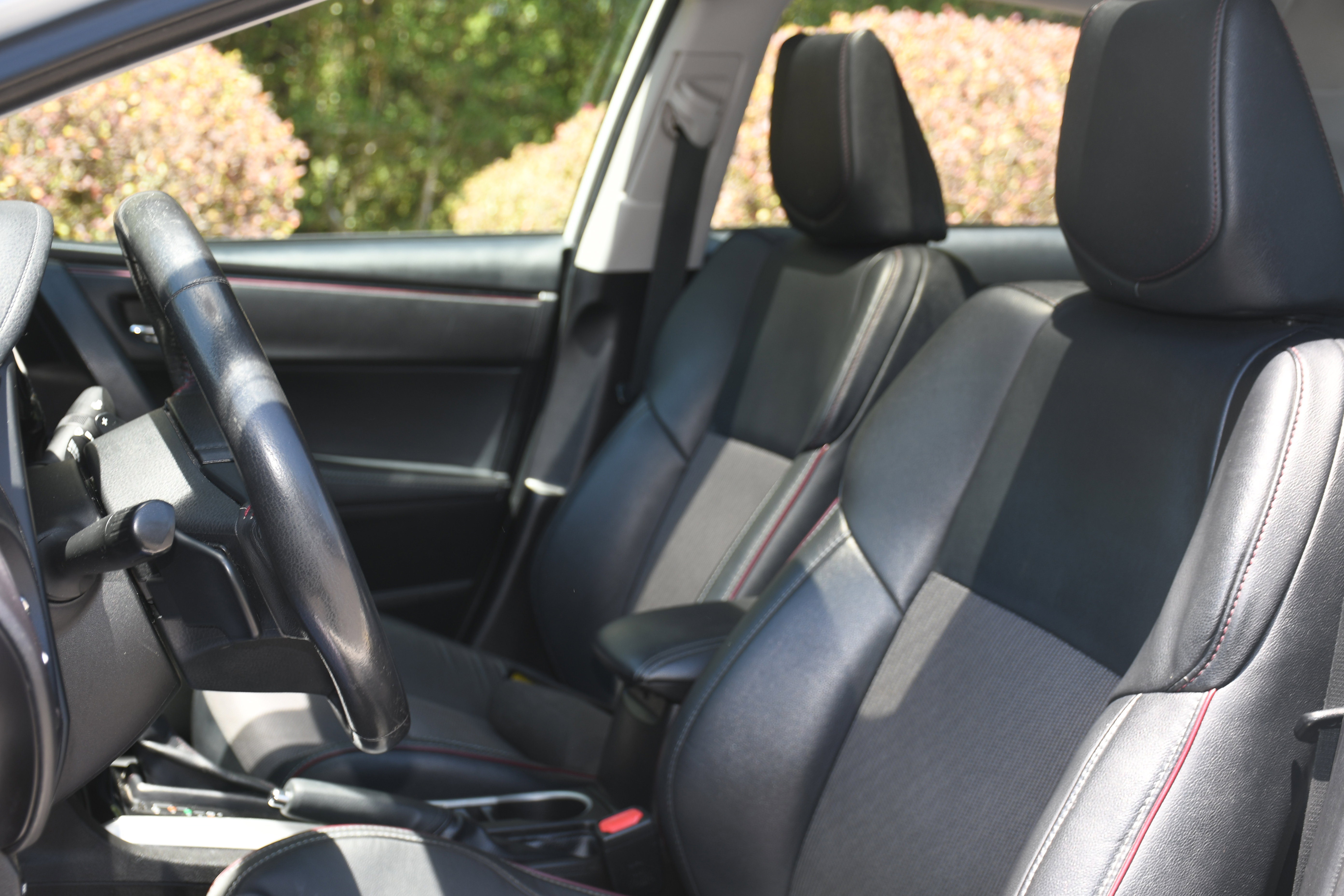 Used 2017 Toyota Corolla SE 50th Anniversary FWD image 12