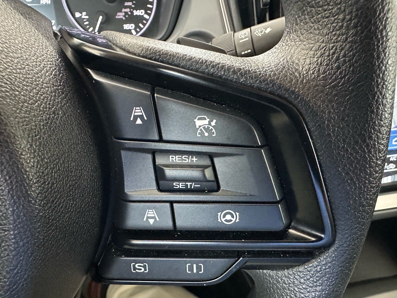 Used 2024 Subaru Crosstrek 2.0i Premium AWD/4WD image 38
