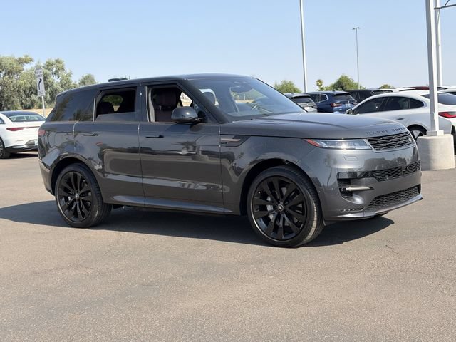 Used 2025 Land Rover Range Rover Sport Dynamic SE AWD/4WD image 4