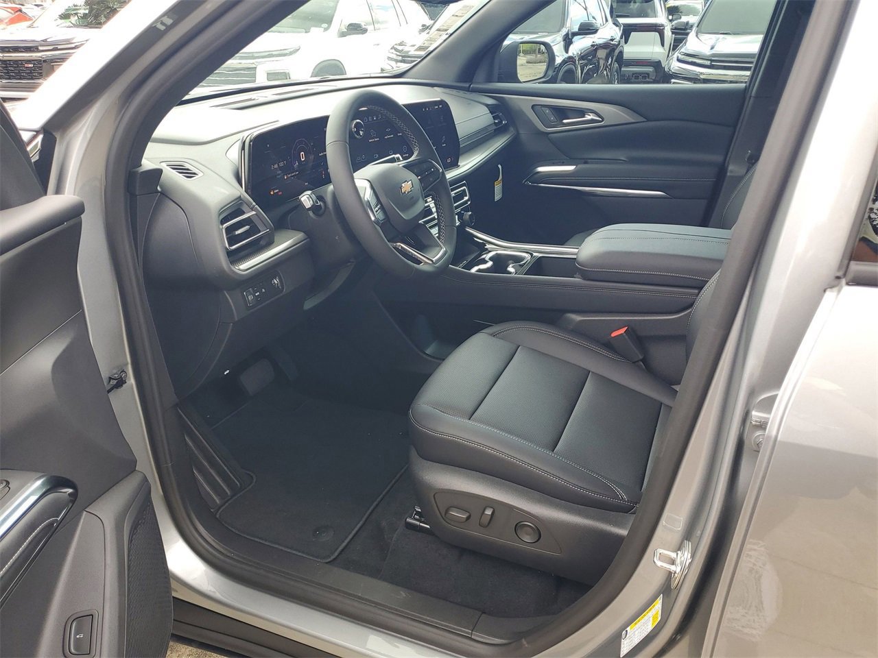 New 2026 Chevrolet Traverse LT w/ Driver Confidence Package image 18