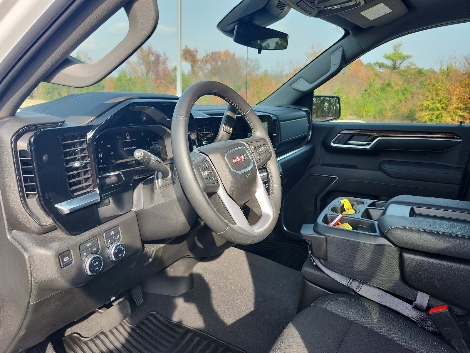 New 2026 GMC Sierra 1500 SLE image 11