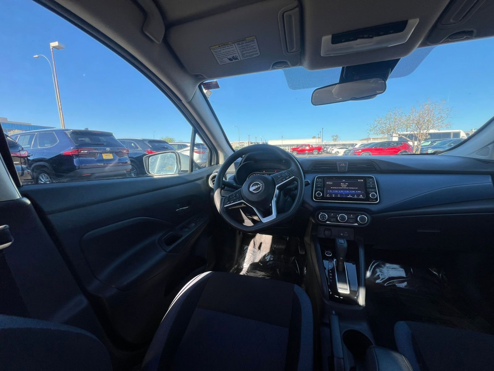 Used 2025 Nissan Versa SV image 34