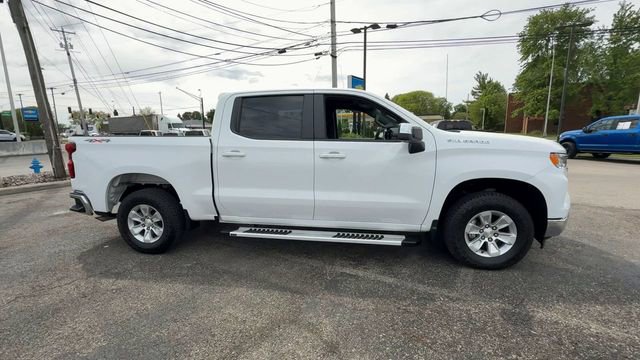 Used 2023 Chevrolet Silverado 1500 LT AWD/4WD image 9