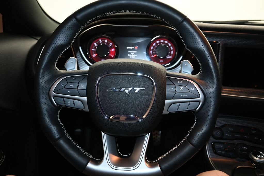 Used 2017 Dodge Challenger SRT Hellcat RWD image 14