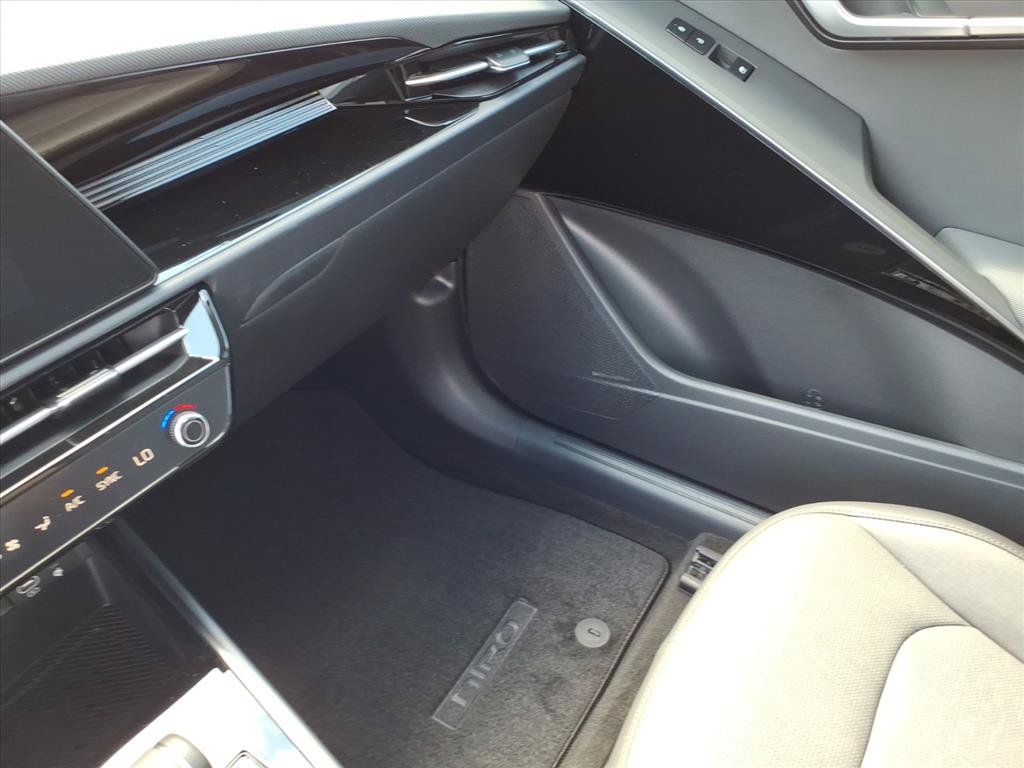 New 2026 Kia Niro FWD image 26