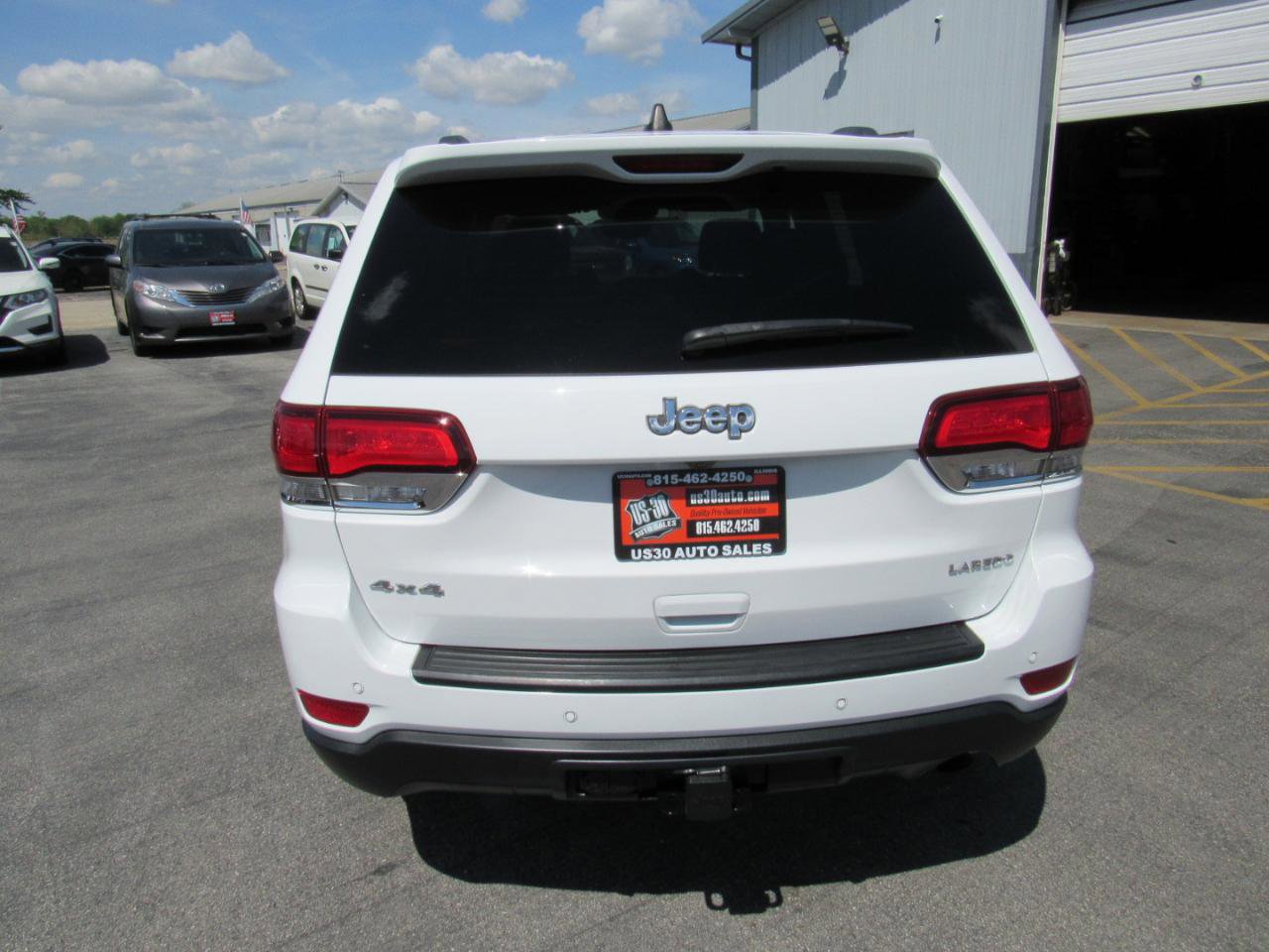 Used 2021 Jeep Grand Cherokee Laredo AWD/4WD image 5