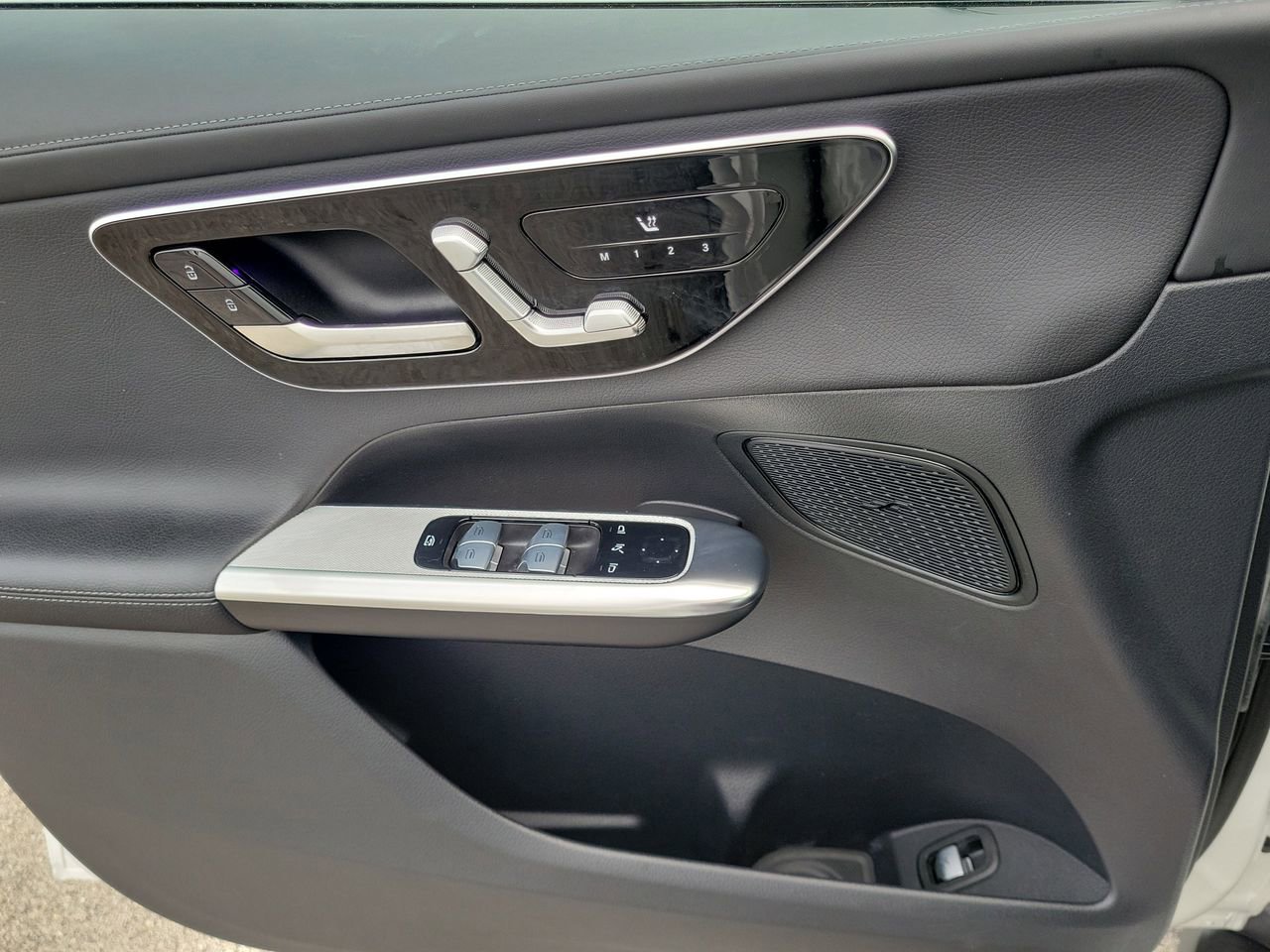 Certified 2024 Mercedes-Benz GLC 300 image 22