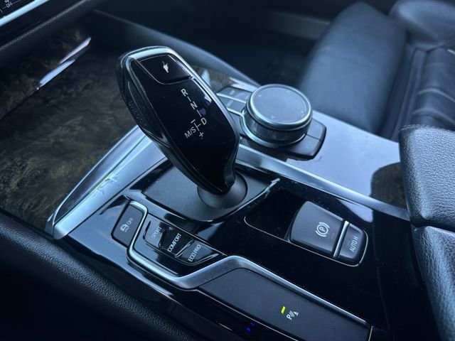 Used 2019 BMW 540i w/ Convenience Package image 28