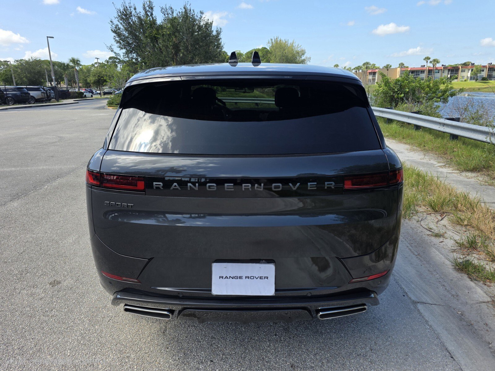 New 2026 Land Rover Range Rover Sport Dynamic SE AWD/4WD image 6