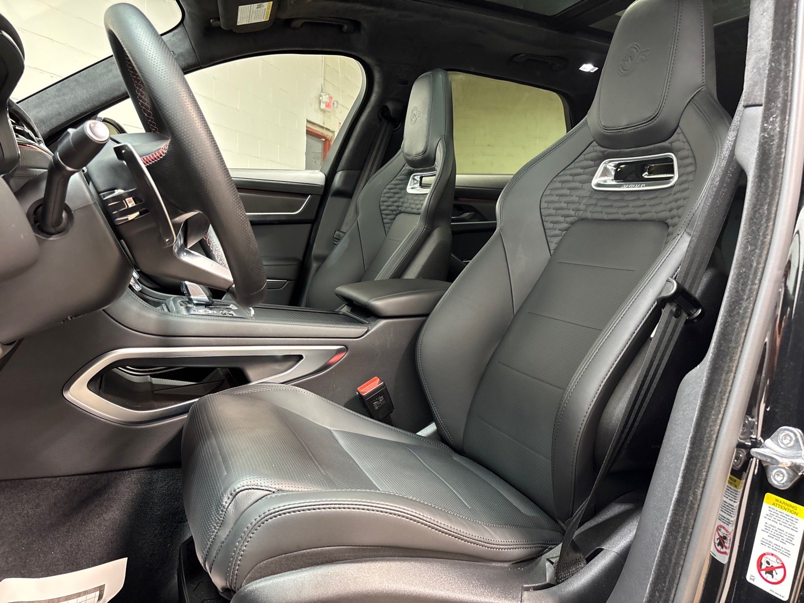 New 2026 Jaguar F-PACE SVR 575 Edition AWD/4WD image 23