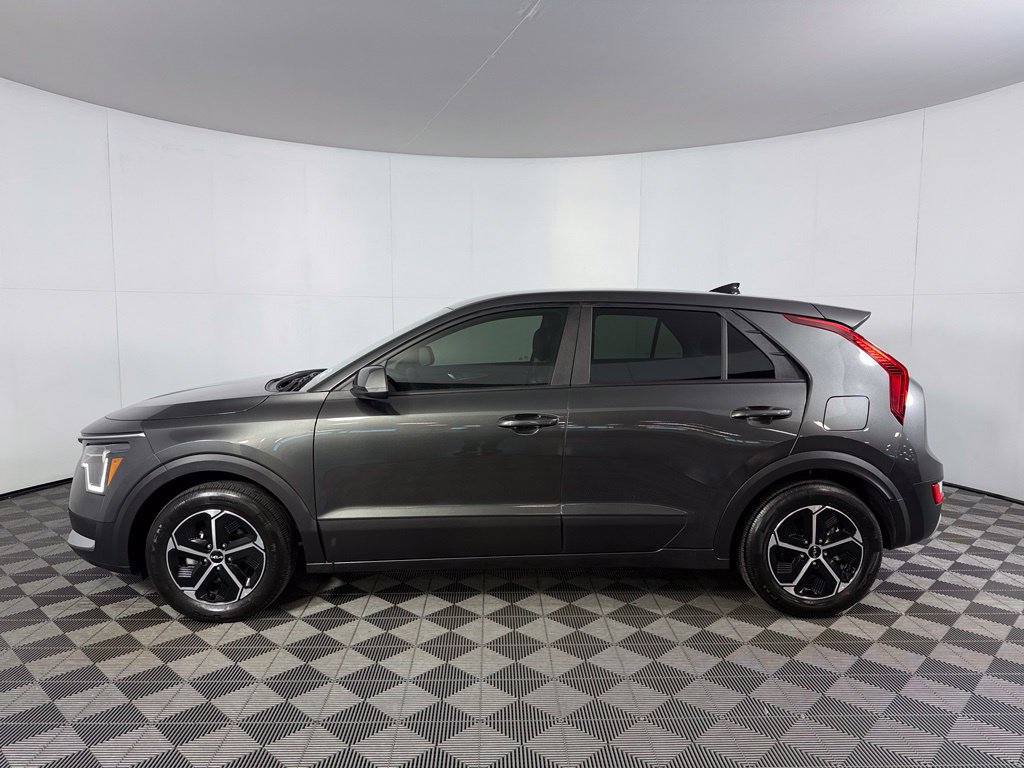 Used 2026 Kia Niro LX FWD image 5