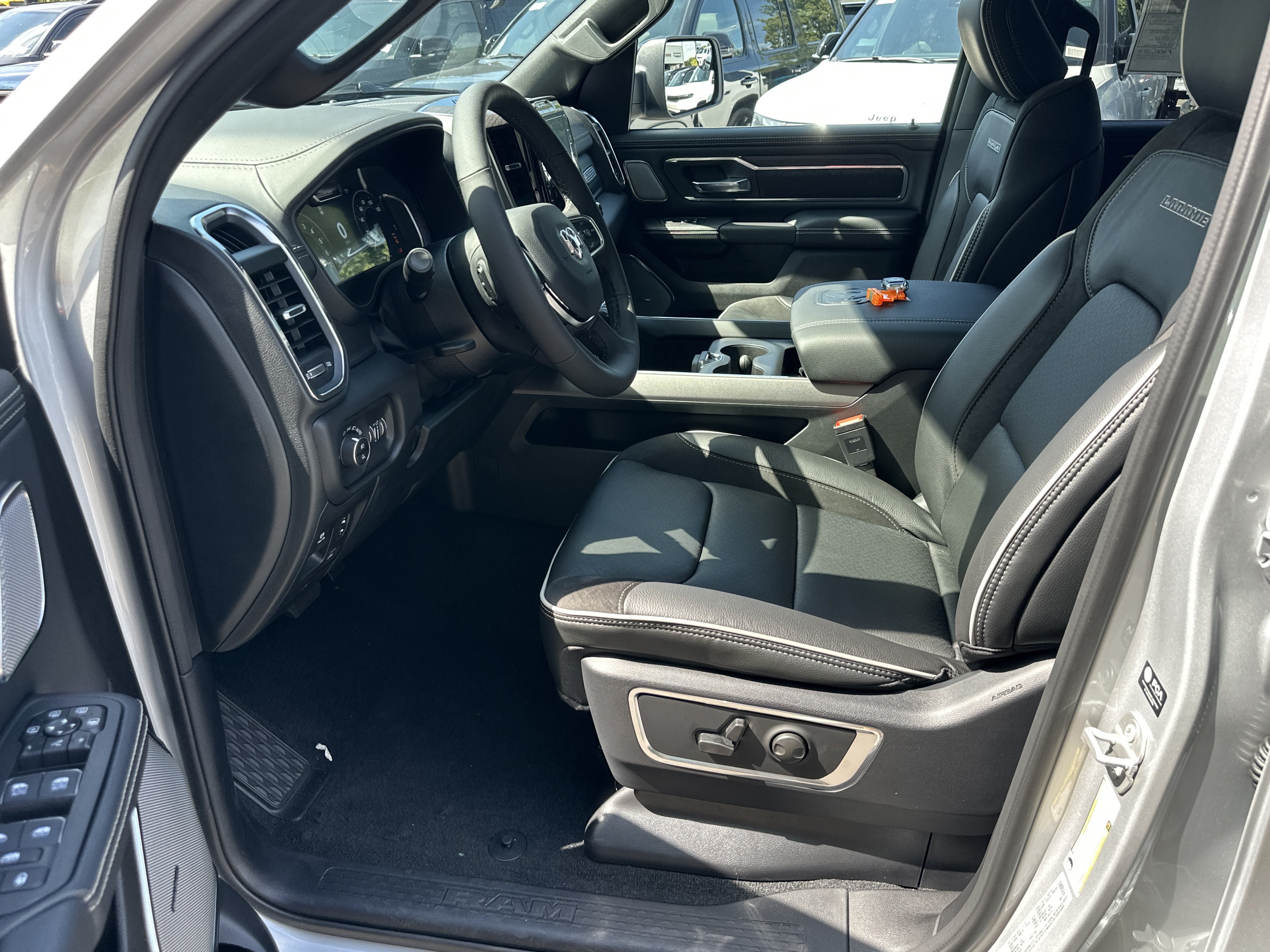 New 2027 RAM 1500 Laramie w/ Night Edition AWD/4WD image 29