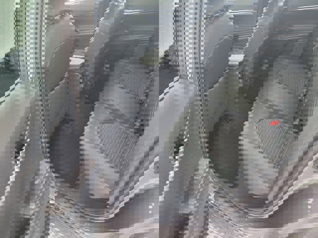 Used 2023 Toyota Camry SE image 16