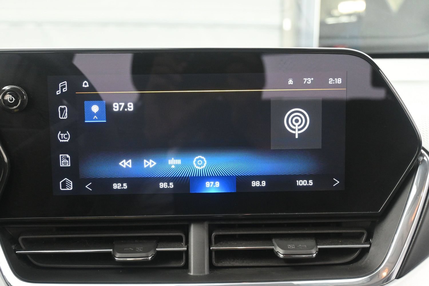 Used 2024 Chevrolet Trax LT FWD image 27