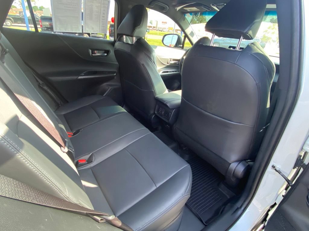 Used 2024 Toyota Venza Nightshade AWD/4WD image 43