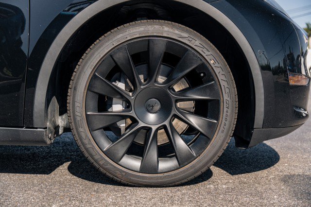Used 2021 Tesla Model Y Long Range image 15