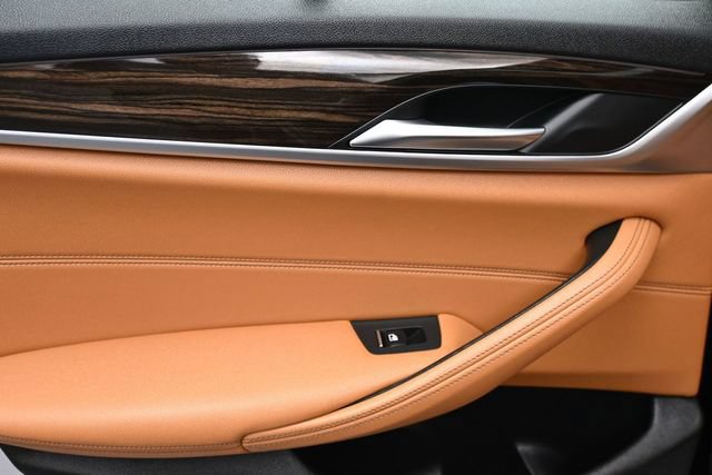 Used 2022 BMW 530i w/ M Sport Package RWD image 10