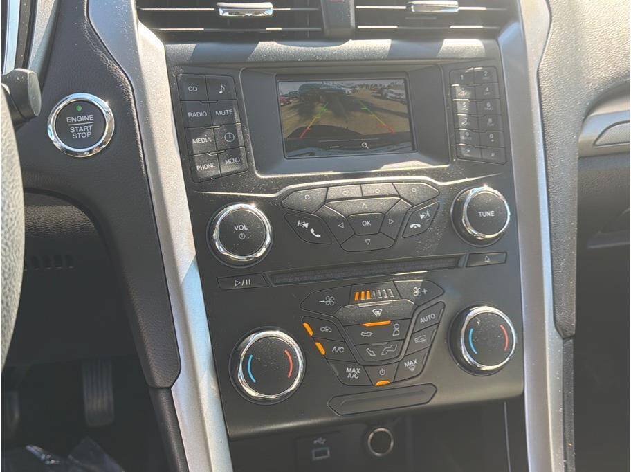 Used 2018 Ford Fusion S FWD image 11