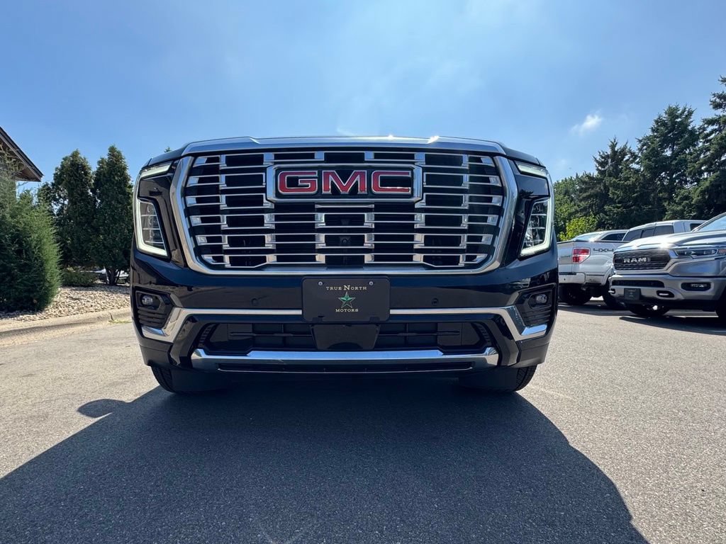 Used 2025 GMC Yukon Denali w/ Denali Reserve Package AWD/4WD image 7