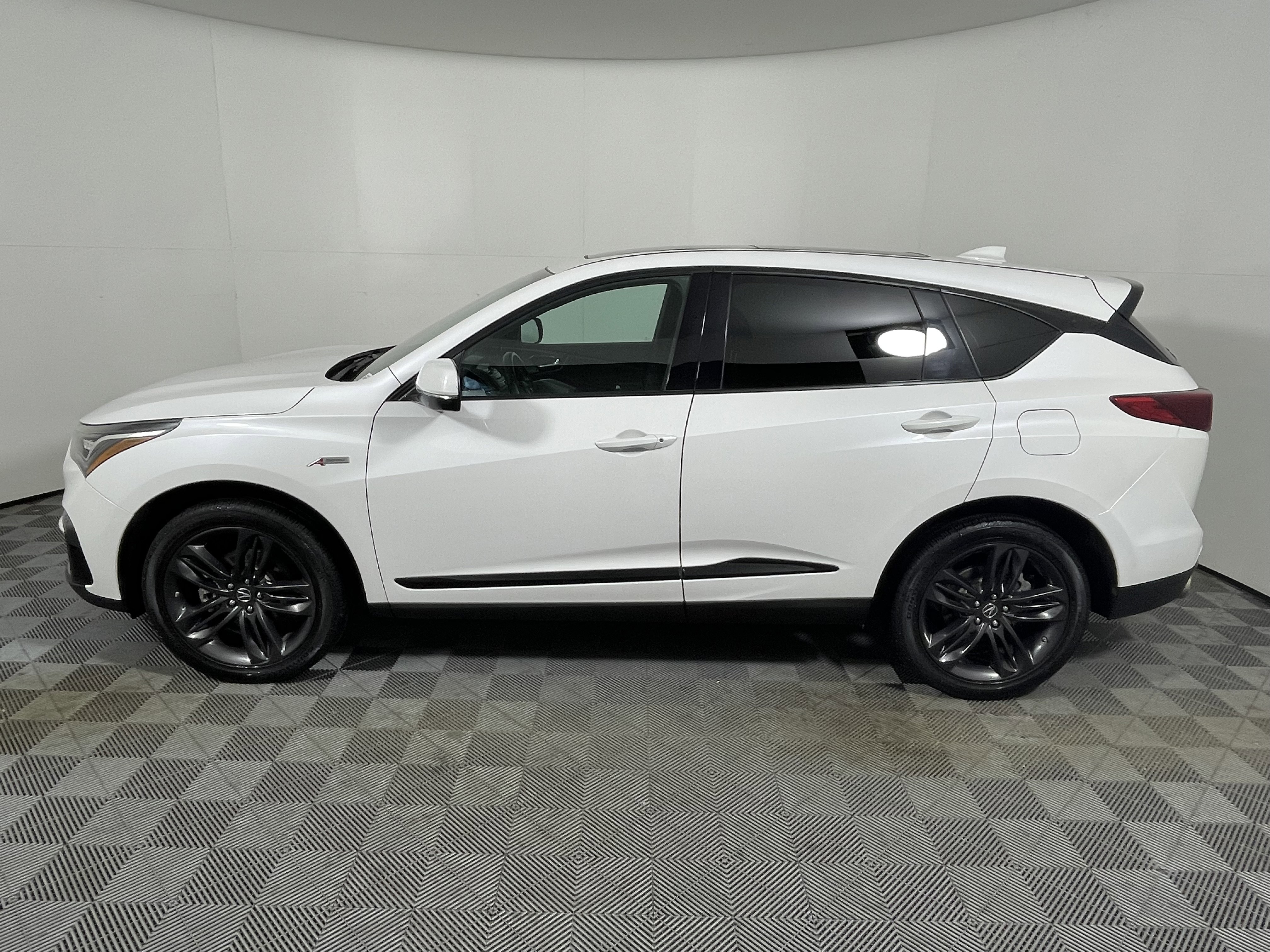 Used 2021 Acura RDX A-Spec image 2