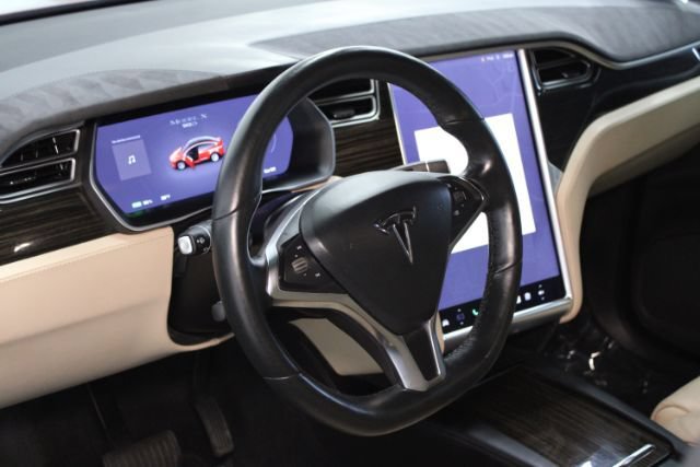 Used 2016 Tesla Model X 90D AWD/4WD image 14