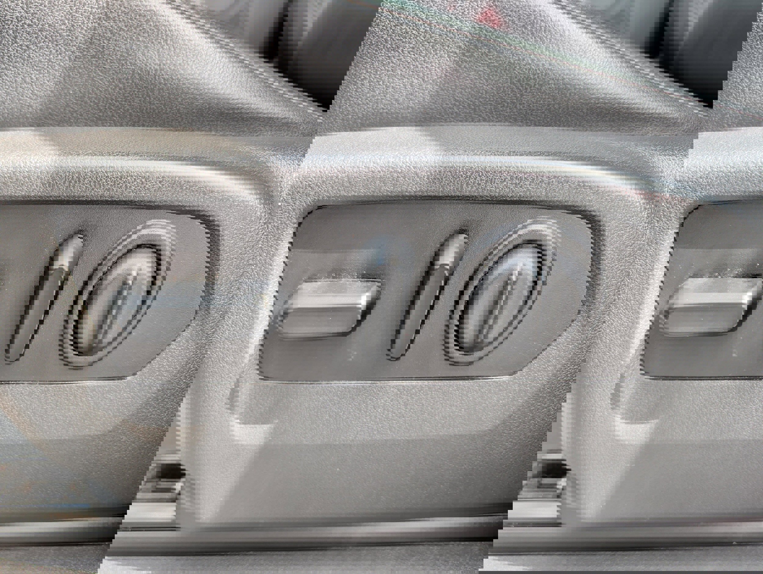 Used 2020 Chevrolet Silverado 1500 LT Trail Boss image 12