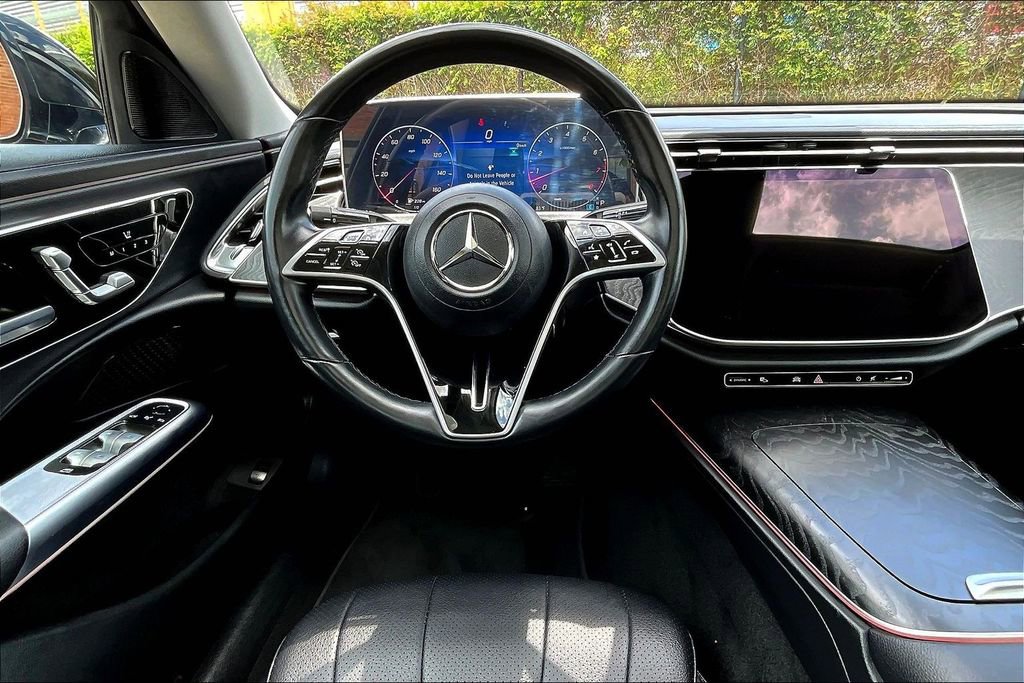 Used 2025 Mercedes-Benz E 350 Sedan image 7