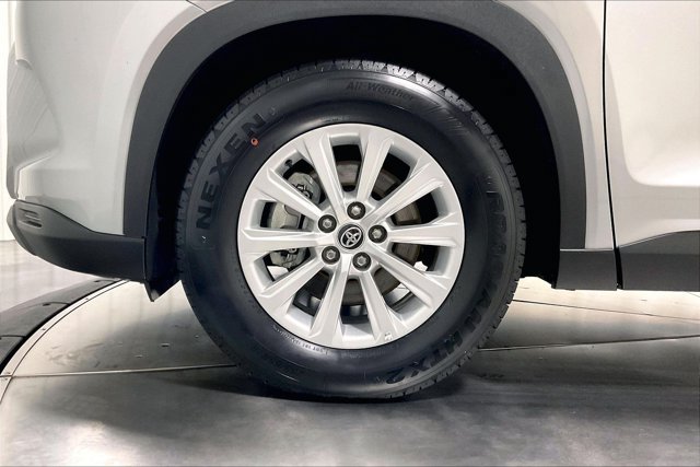 Certified 2025 Toyota Grand Highlander AWD image 10