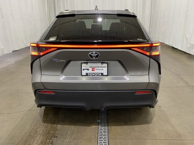 Used 2023 Toyota bZ4X XLE image 5