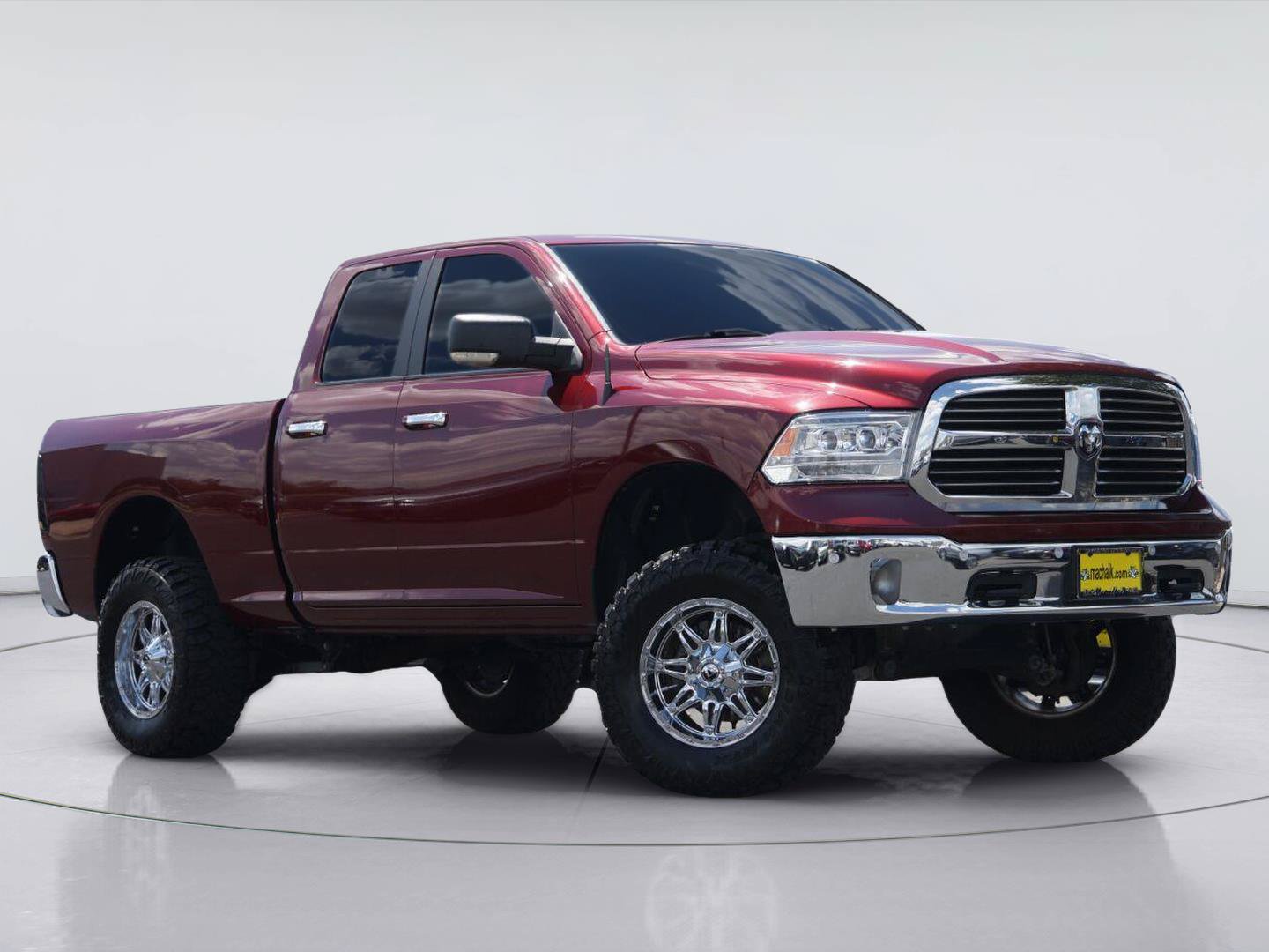 Used 2017 RAM 1500 Lone Star AWD/4WD image 2