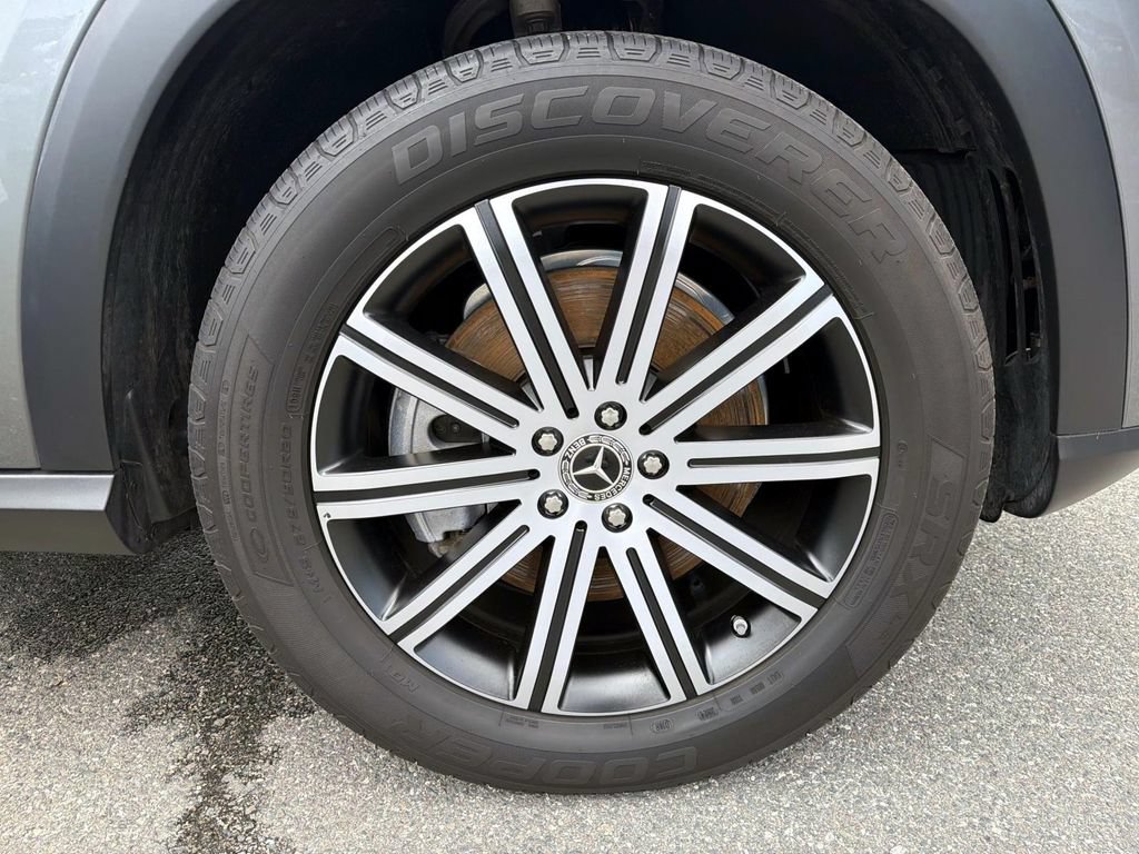 Used 2025 Mercedes-Benz GLE 450 4MATIC w/ Winter Package image 10