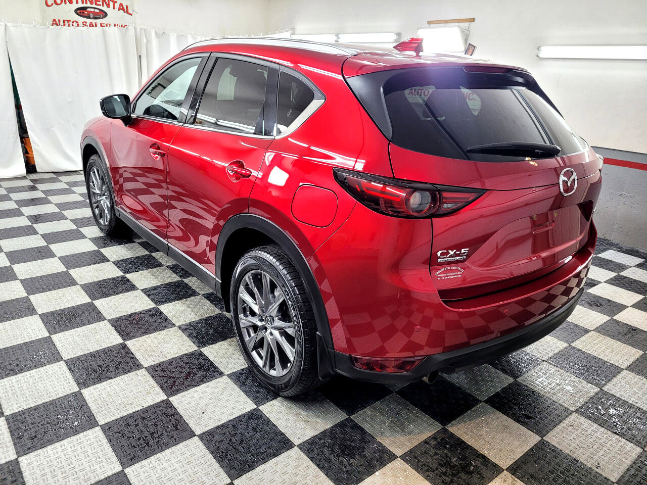 Used 2020 MAZDA CX-5 Signature image 2