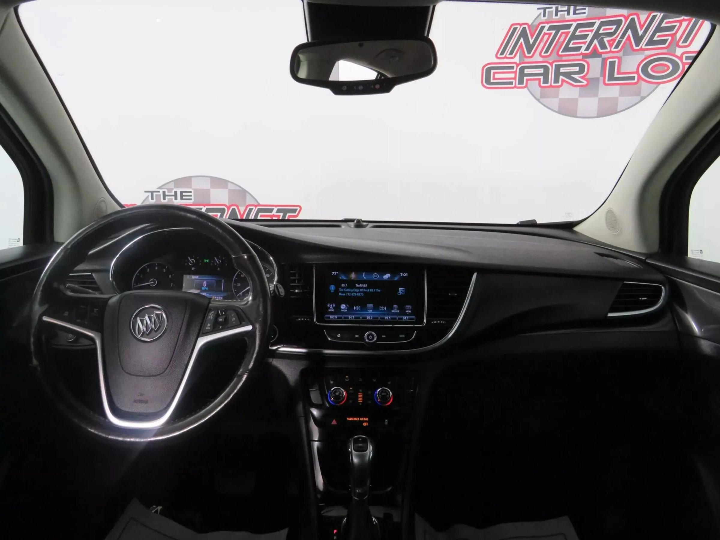 Used 2020 Buick Encore Essence image 11