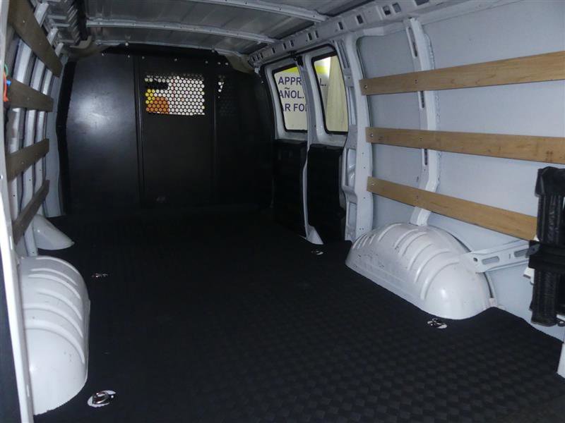 Used 2024 GMC Savana 2500 w/ Driver Convenience Package image 18