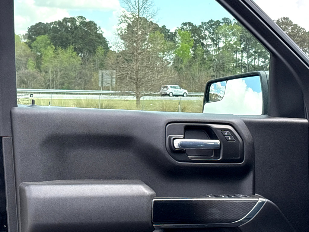 Used 2021 Chevrolet Silverado 1500 Custom Trail Boss w/ Midnight Edition AWD/4WD image 9