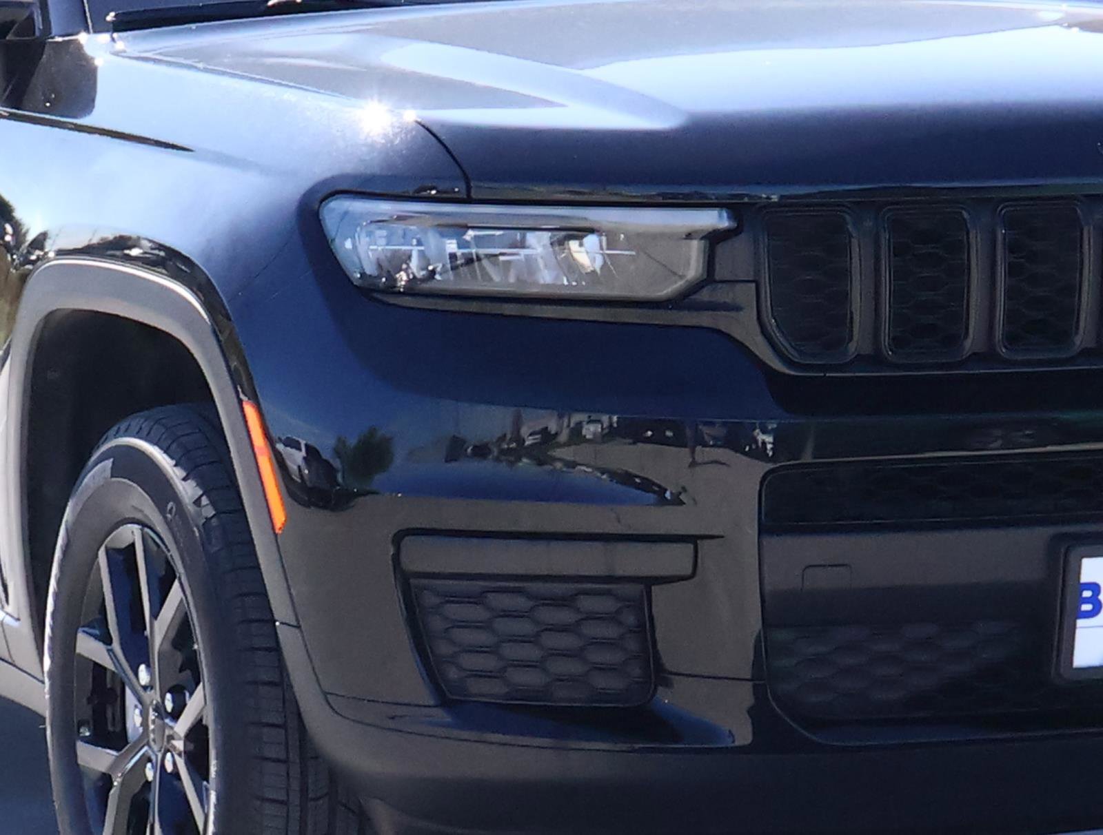 Used 2025 Jeep Grand Cherokee L Altitude image 9