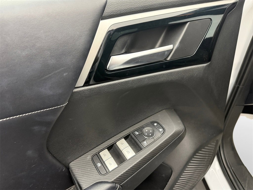 Used 2022 Mitsubishi Outlander SE image 14