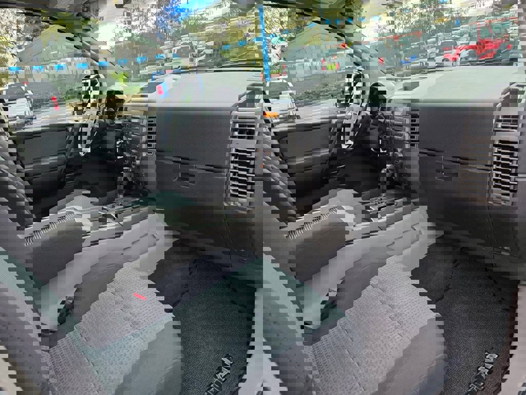 Used 2004 Nissan Titan SE image 22