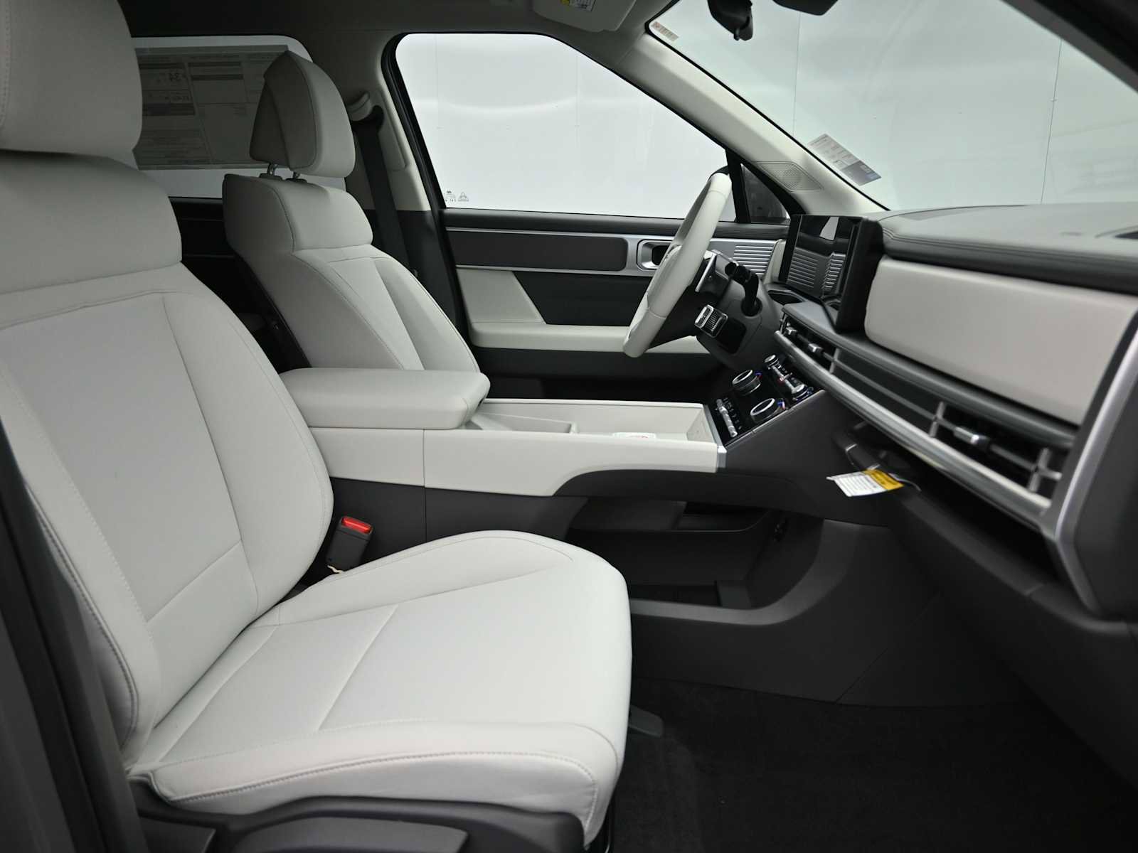 New 2026 Hyundai Santa Fe SE image 11