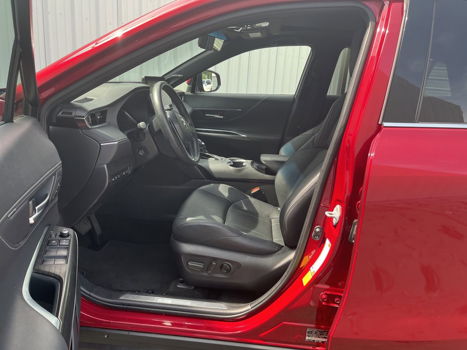 Used 2023 Toyota Venza Limited AWD/4WD image 10