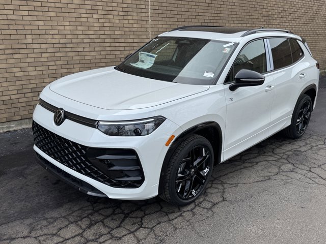 New 2026 Volkswagen Tiguan SE R-Line image 22