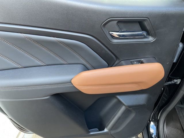 Used 2025 GMC Canyon AT4 w/ AT4 Premium Package image 13