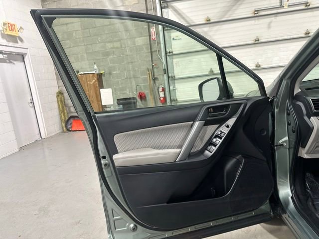 Used 2017 Subaru Forester 2.5i Premium w/ All-Weather Package image 12