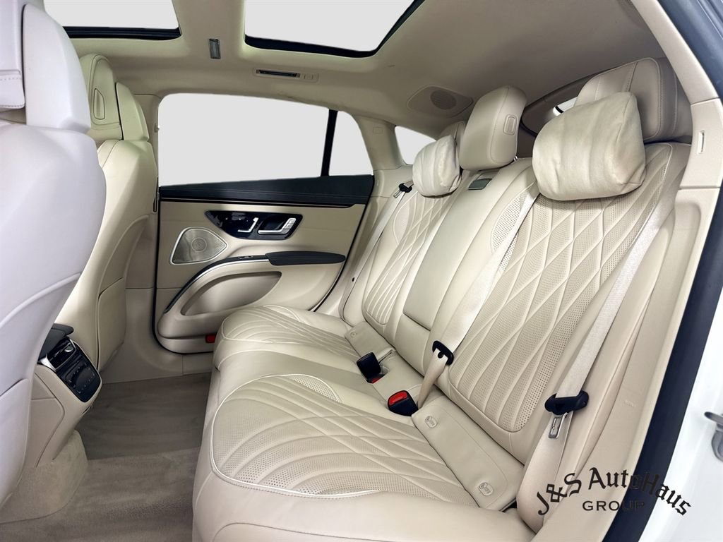 Used 2022 Mercedes-Benz EQS 580 4MATIC Sedan image 28