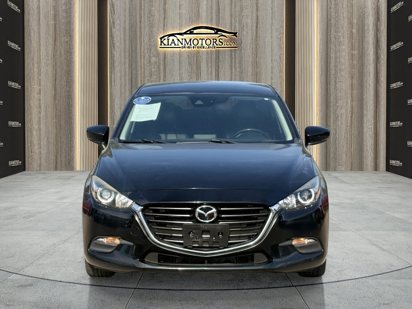 Used 2017 MAZDA MAZDA3 Touring FWD image 2