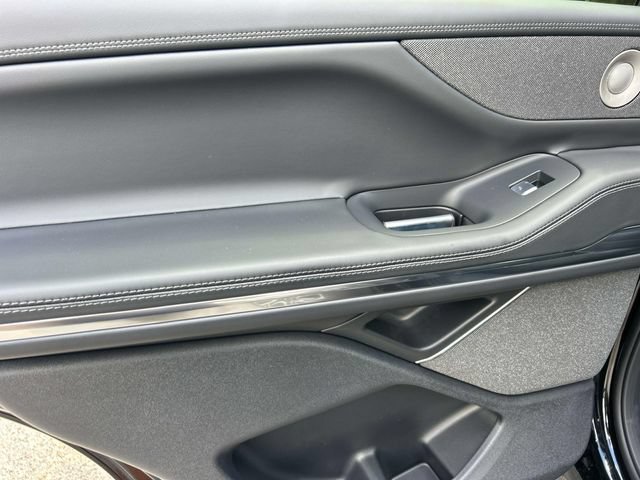 New 2027 Lincoln Navigator Reserve AWD/4WD image 19