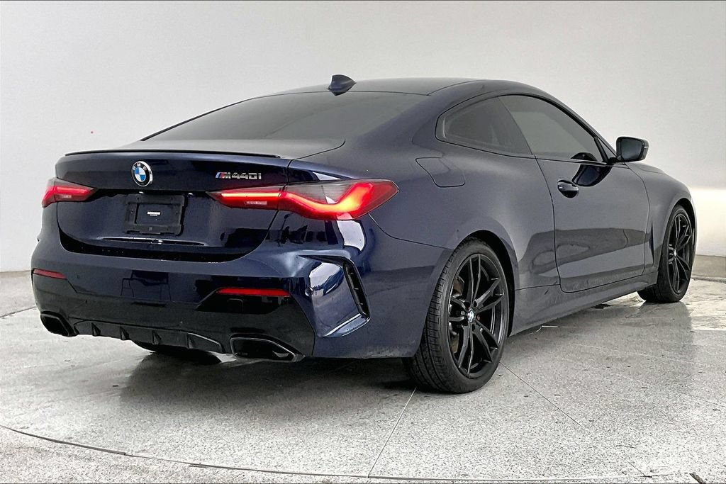 Used 2023 BMW M440i Coupe w/ Premium Package RWD image 2