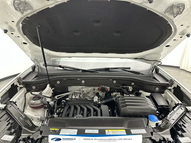Used 2022 Volkswagen Atlas Cross Sport SEL R-Line AWD/4WD image 26
