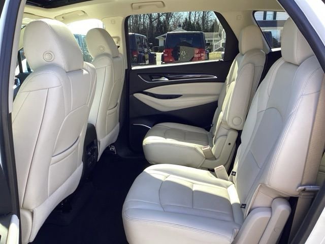 Used 2023 Buick Enclave Essence w/ Experience Buick Package image 18